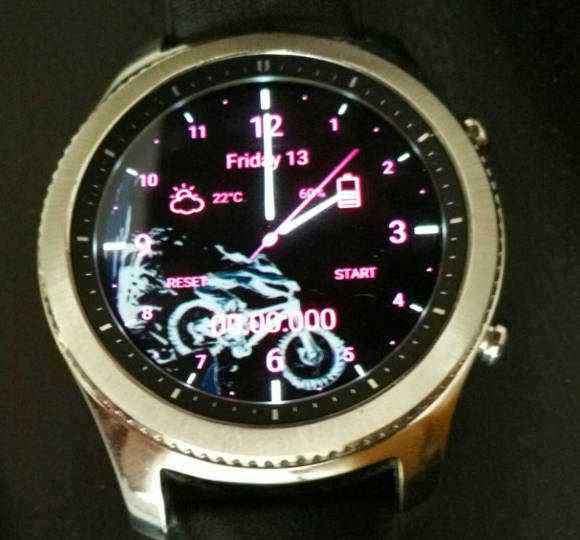 Rhea's Samsung Gear watch