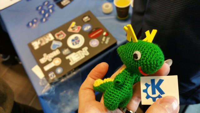 Tiny cute KDE Dragon Konqui